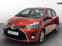 Begagnad Toyota Yaris Multidrive S 99 HK (72 kW) 2014 Röd Halvkombi