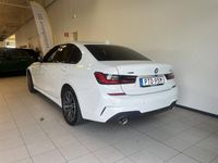 begagnad BMW 330e dealer