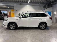 Begagnad Mitsubishi Outlander P-HEV 135 HK (99 kW) 2018 Vit SUV