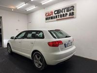 Begagnad Audi A3 Sportback Attraction 105 HK (77 kW) 2012 Vit Halvkombi