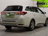 begagnad Toyota Auris Touring Sports Hybrid Executive Pano Kamera GPS 2017, Halvkombi