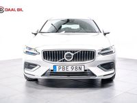 Begagnad Volvo V60 Core 350 HK (257 kW) 2023 Vit Kombi