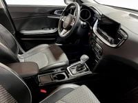 Begagnad Kia Ceed Advance 141 HK (103 kW) 2022 Grå Halvkombi