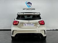 Begagnad Mercedes A45 AMG AMG 422 HK (310 kW) 2017 Vit Halvkombi