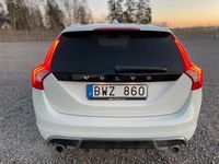begagnad Volvo V60 T3 Momentum, R-Design, Nya PZERO, K-rem bytt