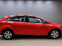 Begagnad Ford Focus Titanium 101 HK (74 kW) 2016 Röd Halvkombi