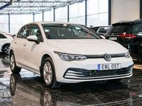 Begagnad VW Golf VIII IQ Drive 110 HK (80 kW) 2021 Vit Halvkombi