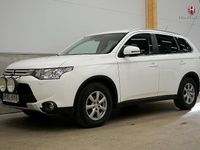 Begagnad Mitsubishi Outlander 150 HK (110 kW) 2015 Vit SUV