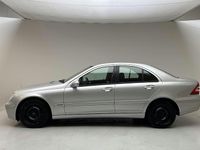Begagnad Mercedes C180 Sport Edition 143 HK (105 kW) 2005 Silver