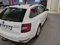 begagnad Skoda Octavia 1.6 Tdi Automat Kombi Ambition