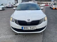 Begagnad Skoda Octavia G-TEC Ambition 131 HK (96 kW) 2019 Vit Kombi