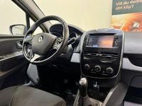 Begagnad Renault Clio IV 73 HK (53 kW) 2013 Gul Halvkombi