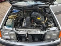 Begagnad Mercedes E300 180 HK (132 kW) 1991 Silvermetallic Sportkupé