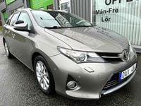 Begagnad Toyota Auris Touring Sports Multidrive S 132 HK (97 kW) 2014 Brun Kombi