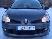 Begagnad Renault Clio R.S. 75 HK (55 kW) 2008 Mörkgrå metallic Halvkombi