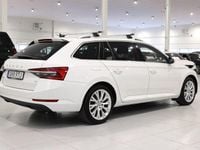 Begagnad Skoda Superb 218 HK (160 kW) 2021 Vit Kombi