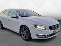 Begagnad Volvo V60 Summum 200 HK (147 kW) 2015 Vit Kombi