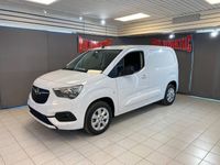 begagnad Opel Combo L1 PREMIUM 130 AUT Drag Värmare OMG LEV 2023, Transportbil