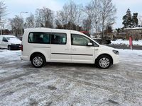 Begagnad VW Caddy Maxi Life 102 HK (75 kW) 2020 Vit Minibuss