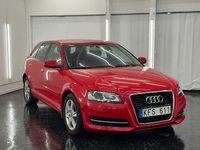 Begagnad Audi A3 Sportback Attraction 105 HK (77 kW) 2012 Röd Halvkombi