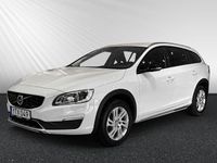 Begagnad Volvo V60 CC Standard 151 HK (111 kW) 2017 Vit Kombi