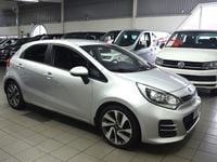 Begagnad Kia Rio 84 HK (61 kW) 2015 Grå Halvkombi