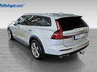 Begagnad Volvo V60 CC SE 203 HK (149 kW) 2020 Vit Kombi