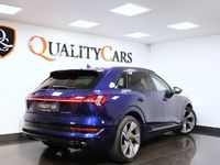 Begagnad Audi e-tron S-Line 300 kW (408 HK) 2020 Blå SUV