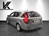 Begagnad Kia Ceed Sportswagon 128 HK (94 kW) 2011 Silver Kombi