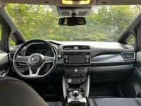 Begagnad Nissan Leaf N-Connecta 110 kW (150 HK) 2018 Halvkombi