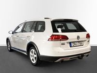 Begagnad VW Golf Alltrack 182 HK (133 kW) 2018 Vit Kombi