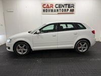 Begagnad Audi A3 Sportback Attraction 105 HK (77 kW) 2012 Vit Halvkombi
