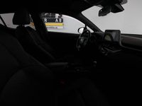 Begagnad Toyota C-HR Executive 122 HK (89 kW) 2018 Mörkgrå SUV