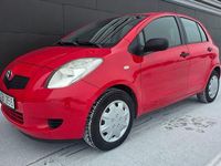 Begagnad Toyota Yaris 69 HK (50 kW) 2008 Röd Halvkombi