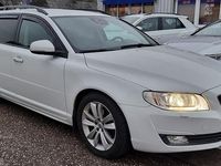 Begagnad Volvo V70 Standard 181 HK (133 kW) 2016 Vit Kombi