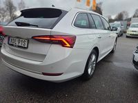Begagnad Skoda Octavia Ambition 116 HK (85 kW) 2022 Vit Kombi