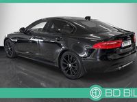 Begagnad Jaguar XE R-Sport 200 HK (147 kW) 2018 Svartmetallic Sedan