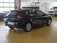 Begagnad Volvo V40 Momentum 150 HK (110 kW) 2015 Svart Halvkombi