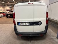 begagnad Opel Combo Van 2,2t 1,3 cdti Man 90hk Värmare Drag V-Hjul