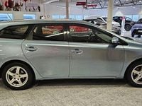 Begagnad Toyota Auris Touring Sports Active 133 HK (97 kW) 2013 Blå Kombi
