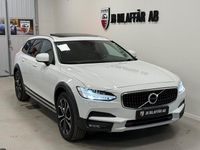 Begagnad Volvo V90 CC Momentum 190 HK (139 kW) 2018 Vit Kombi
