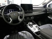 Begagnad Mitsubishi Outlander P-HEV Instyle 136 HK (100 kW) 2025 Svart SUV