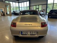 Begagnad Porsche 911 Carrera 325 HK (239 kW) 2005 Silver Cab