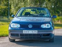 Begagnad VW Golf IV Trendline 116 HK (85 kW) 2000 Blå Cab