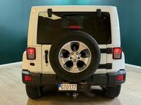Begagnad Jeep Wrangler Unlimited Sahara 285 HK (209 kW) 2016 Vit SUV
