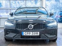 Begagnad Volvo V60 R-Design 253 HK (186 kW) 2022 Svart Kombi