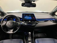 begagnad Toyota C-HR Hybrid Backkamera Rattvärmare CVT 122hk