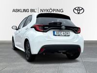 begagnad Toyota Yaris Hybrid CVT Active Plus, backkamera, rattvärme