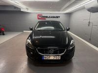 Begagnad Volvo V40 Summum 114 HK (83 kW) 2013 Svart Halvkombi