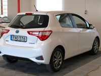 begagnad Toyota Yaris Hybrid e-CVT / Backkamera/Euro 6/CarPlay/ 101hk